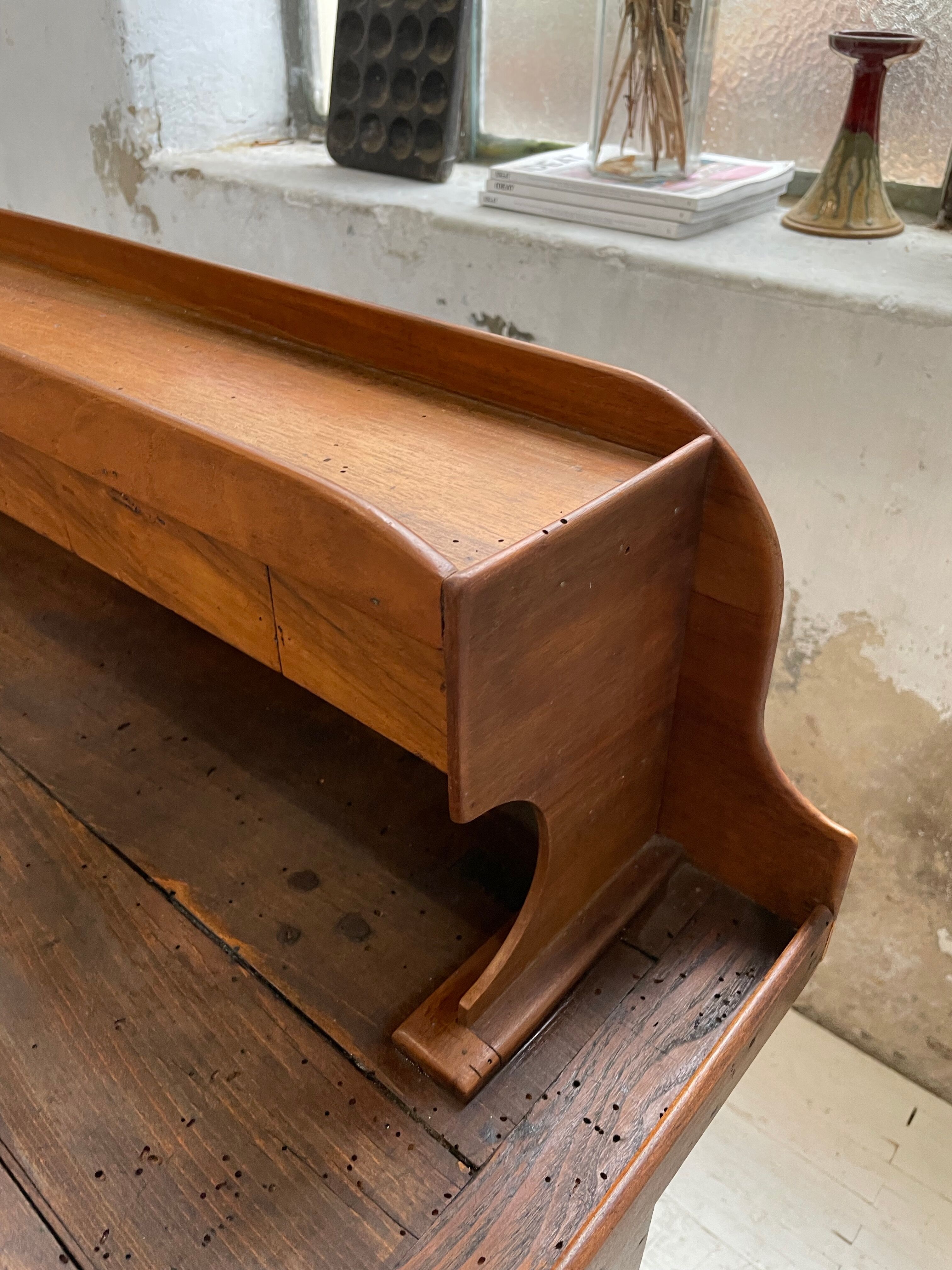 Establishment of jeweler XIXth oak