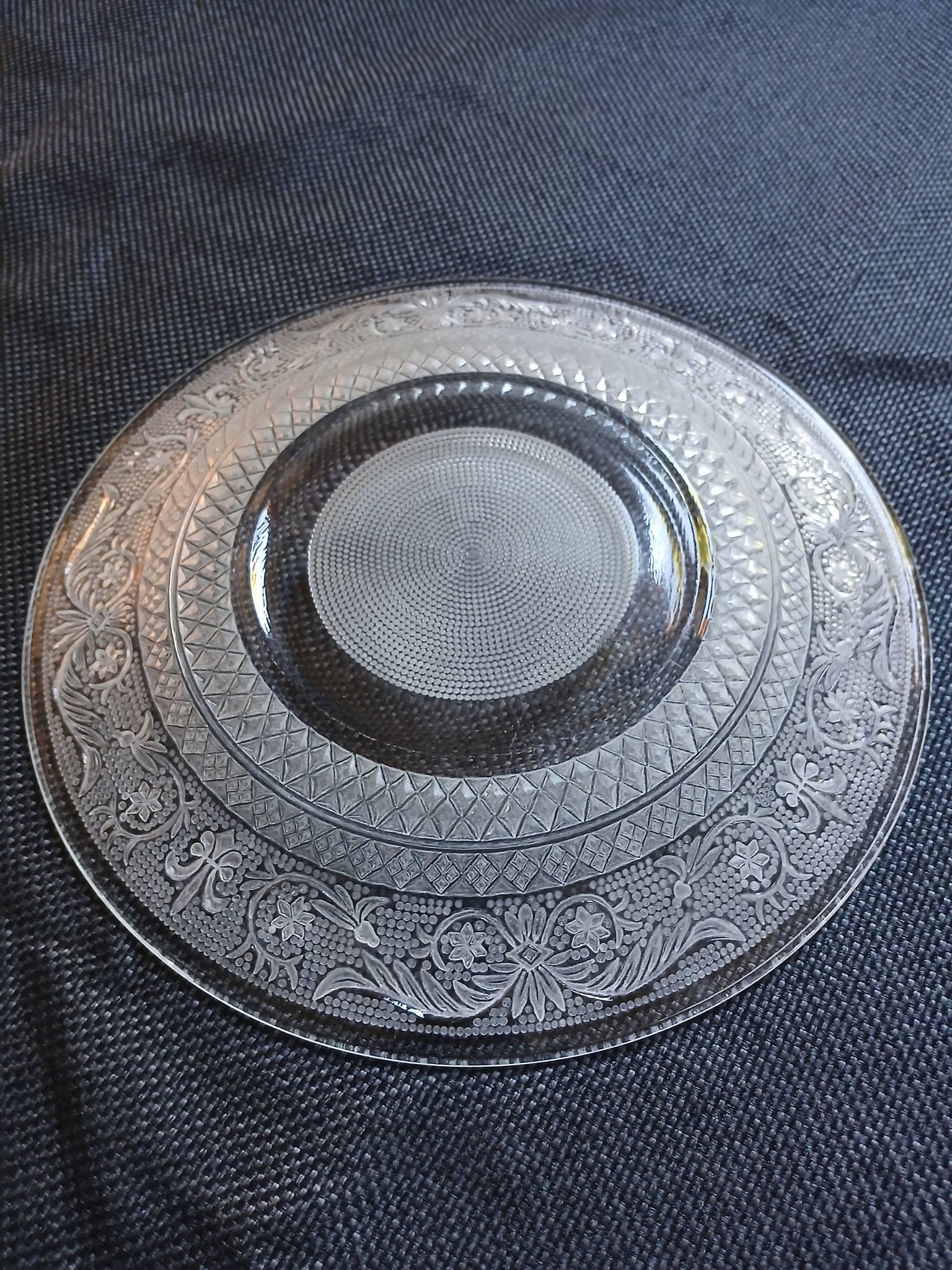 15 assiettes plates vintages années 70/80