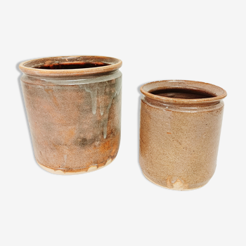 Set of 2 nested stoneware pots