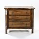 Commode à trois tiroirs en orme teinté