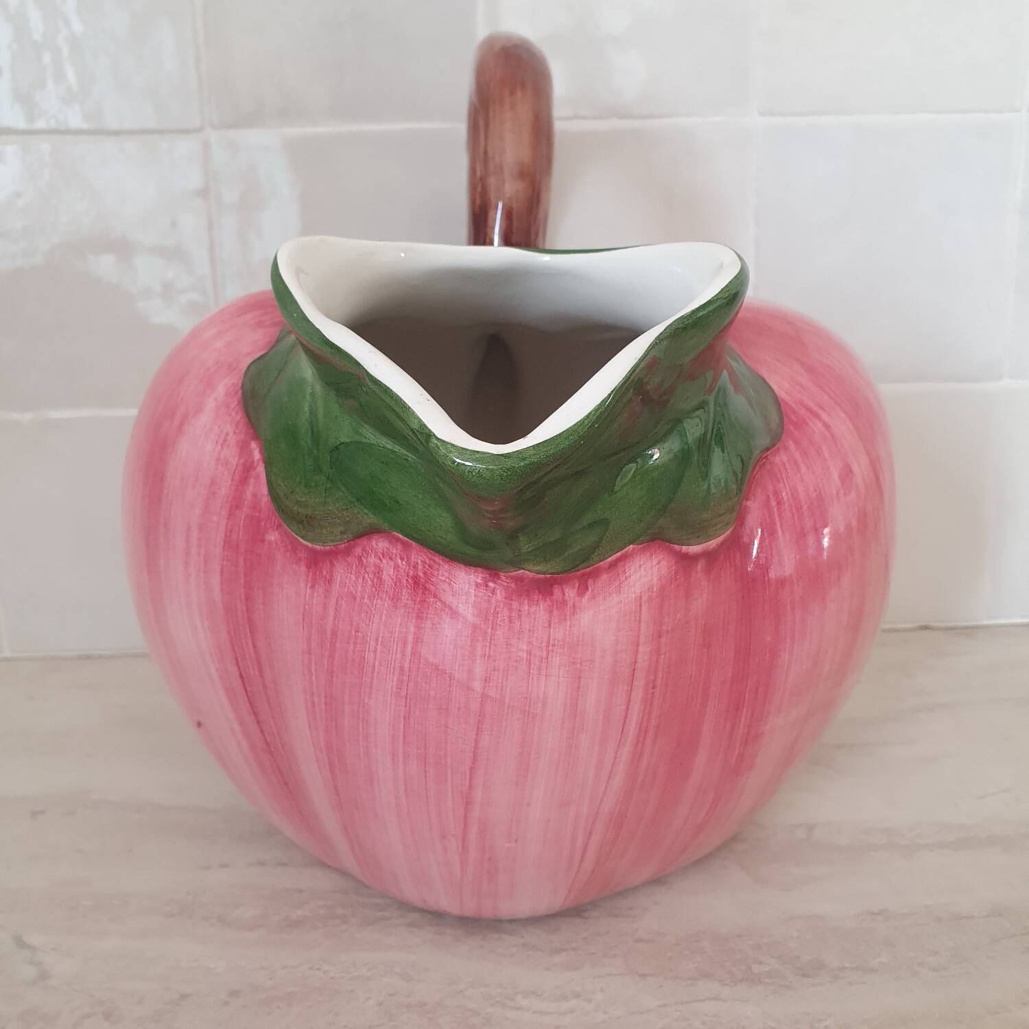 Pichet en céramique forme Pêche ou Tomate / rose