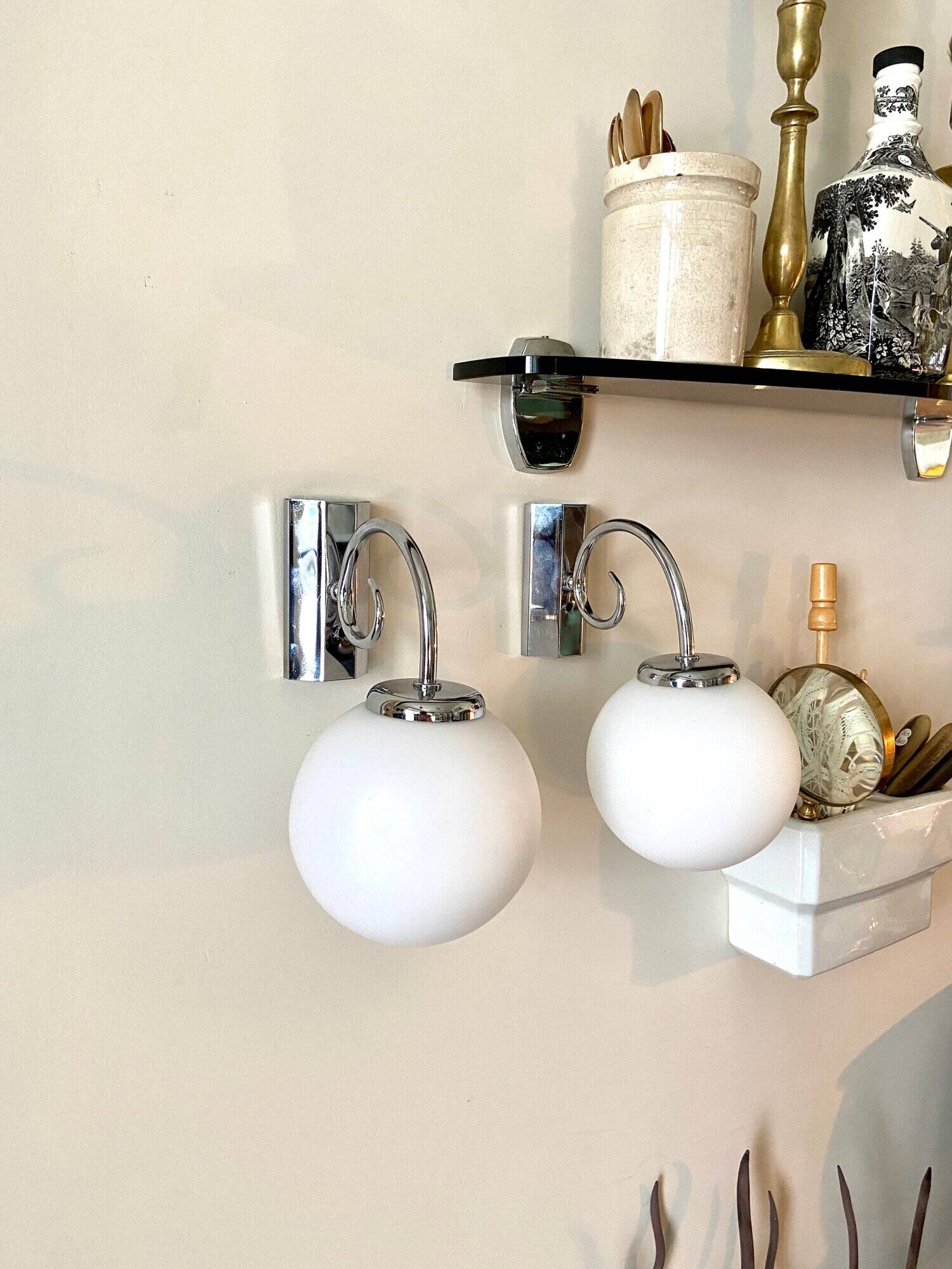 2 wall lamps in chromed metal and white opaline