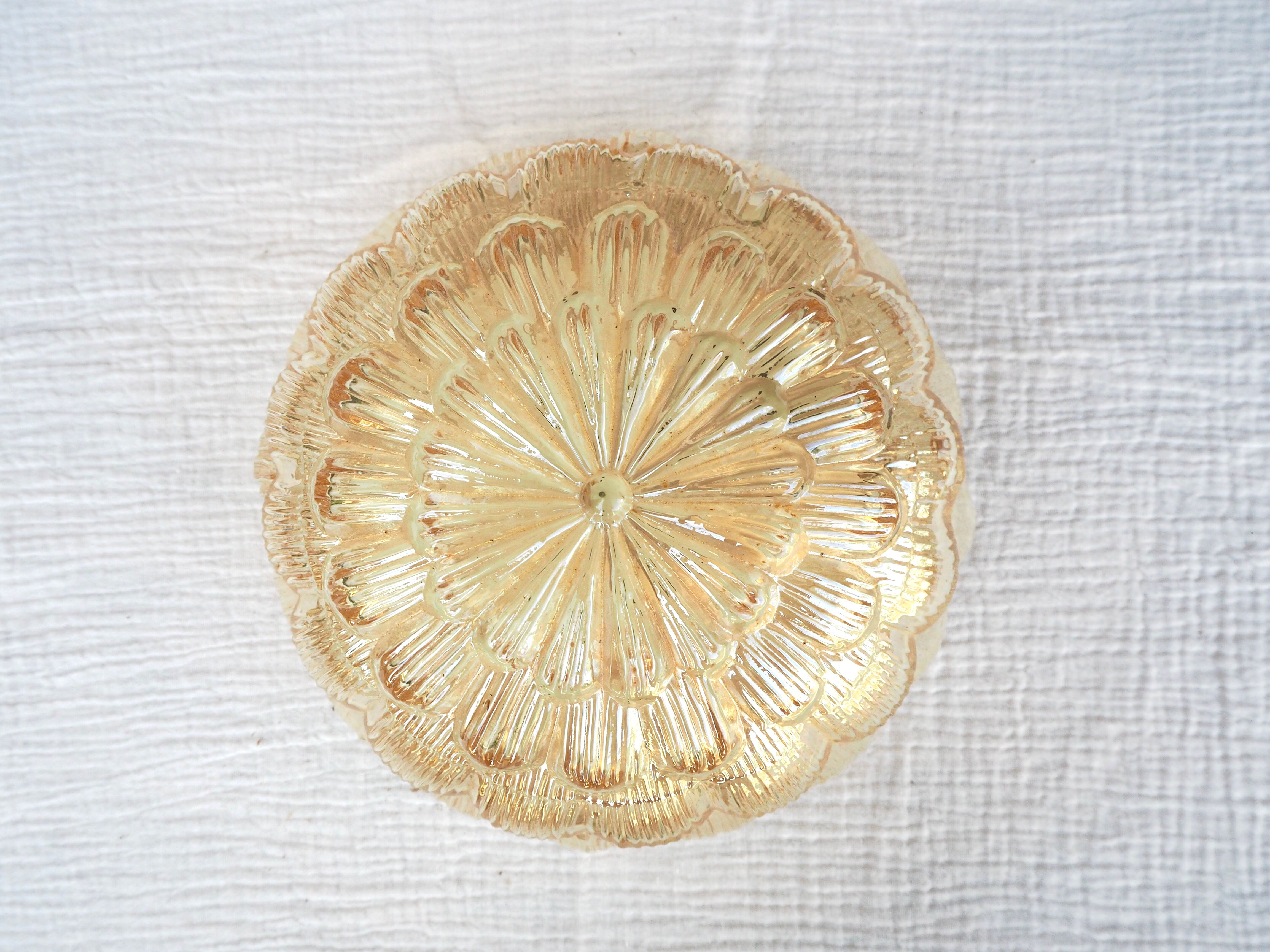 Apricot-colored flower ceiling lamp