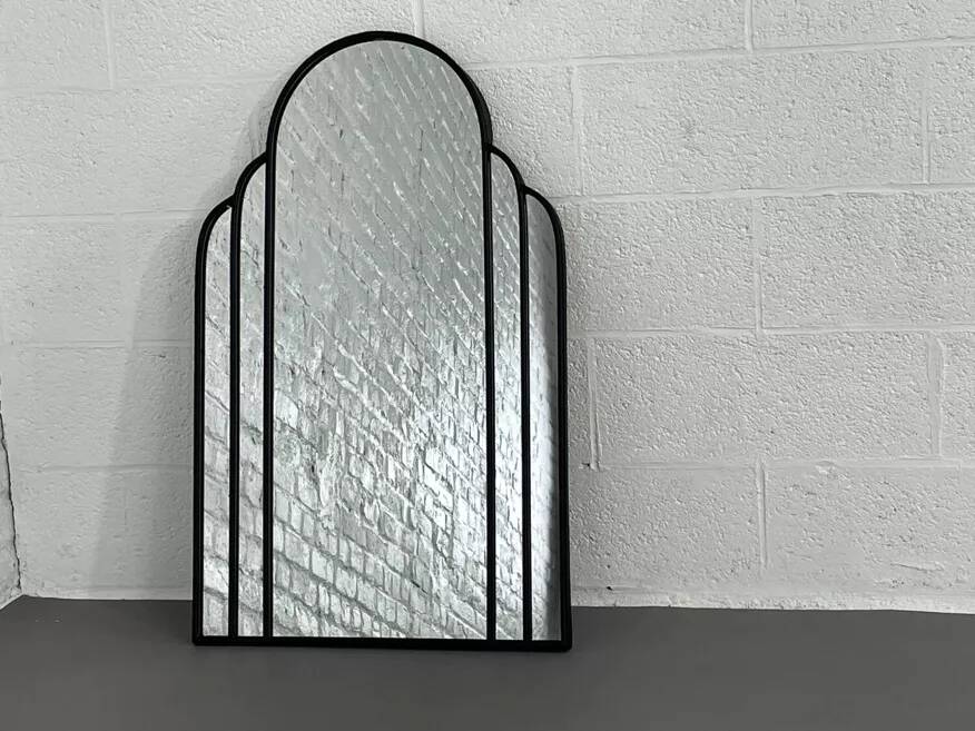 Wall mirror