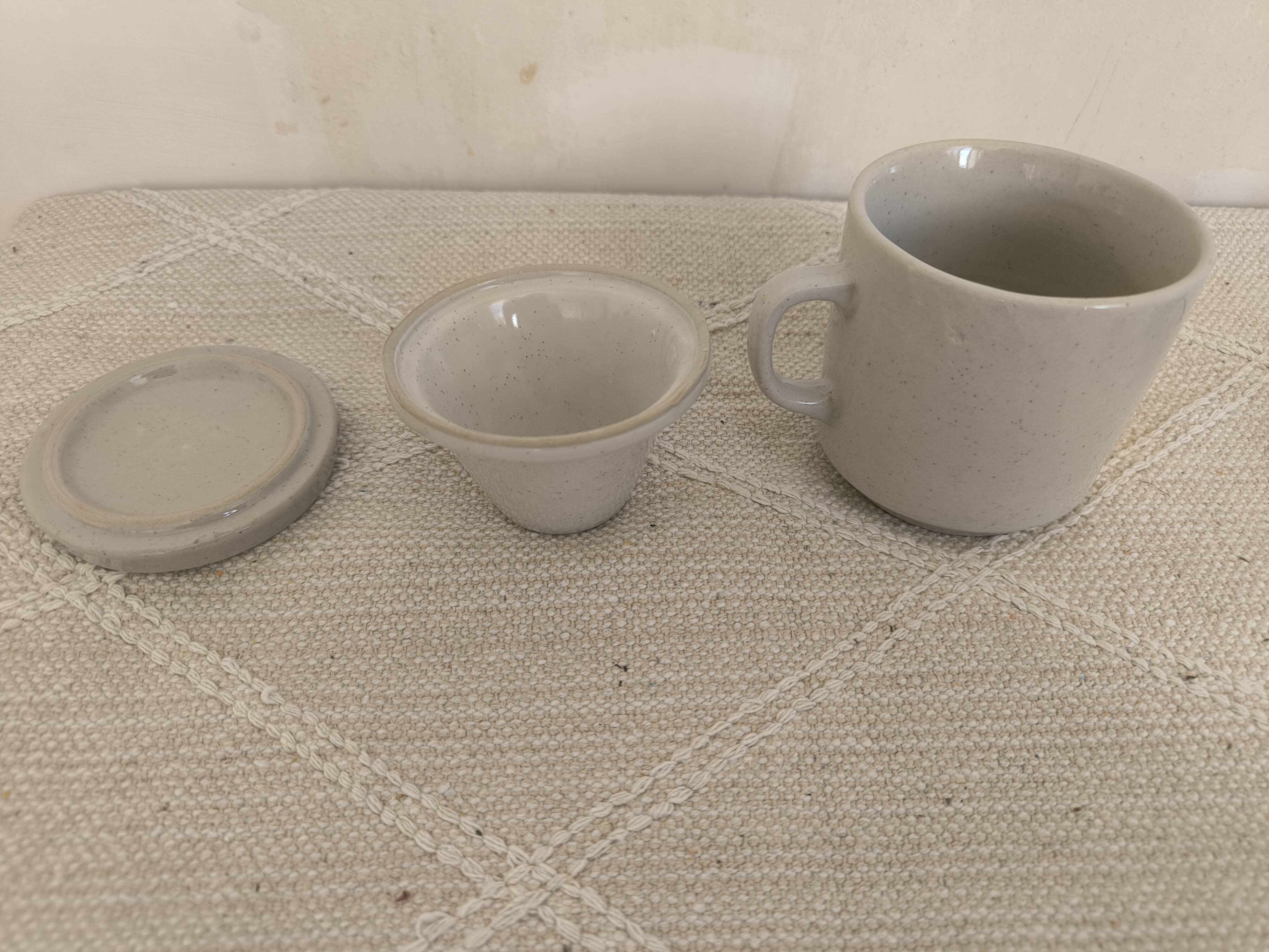 Ceramic tea mug (old retro vintage