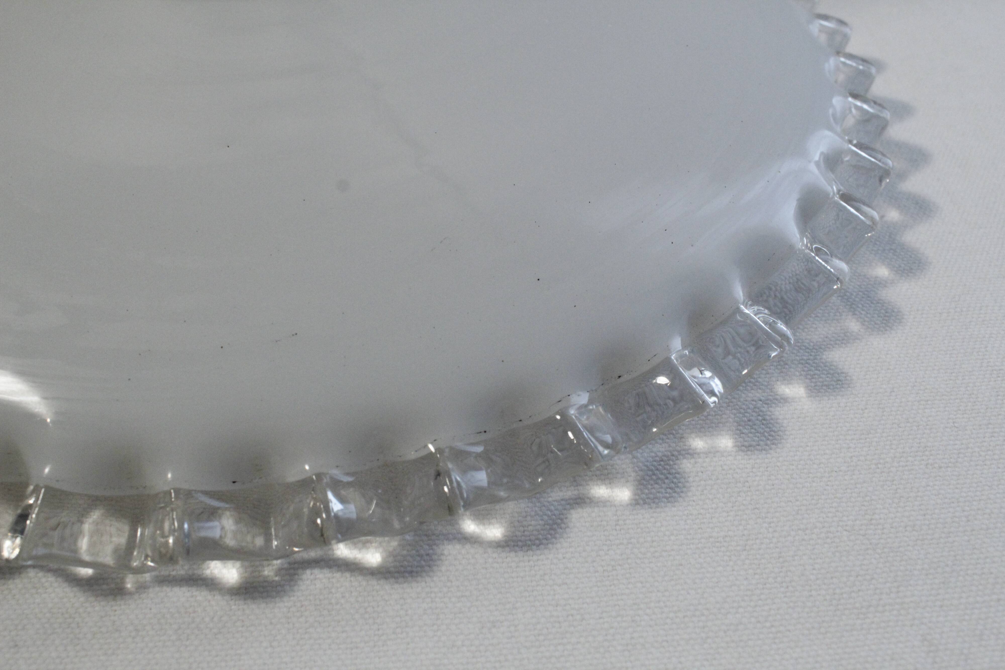 Vintage suspension lamp in white opaline with serrated edges