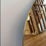Round mirror