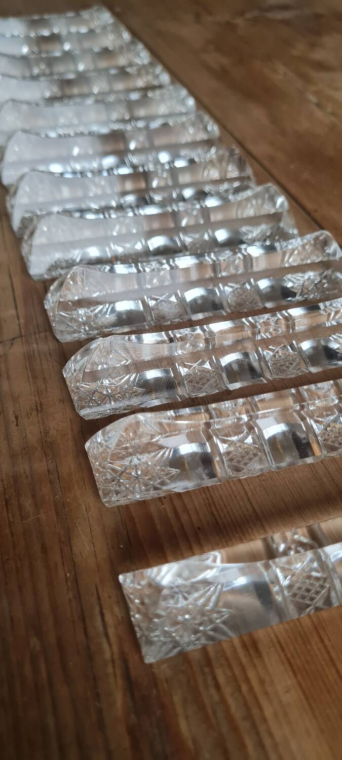 Set of 12 chiseled crystal knife holders