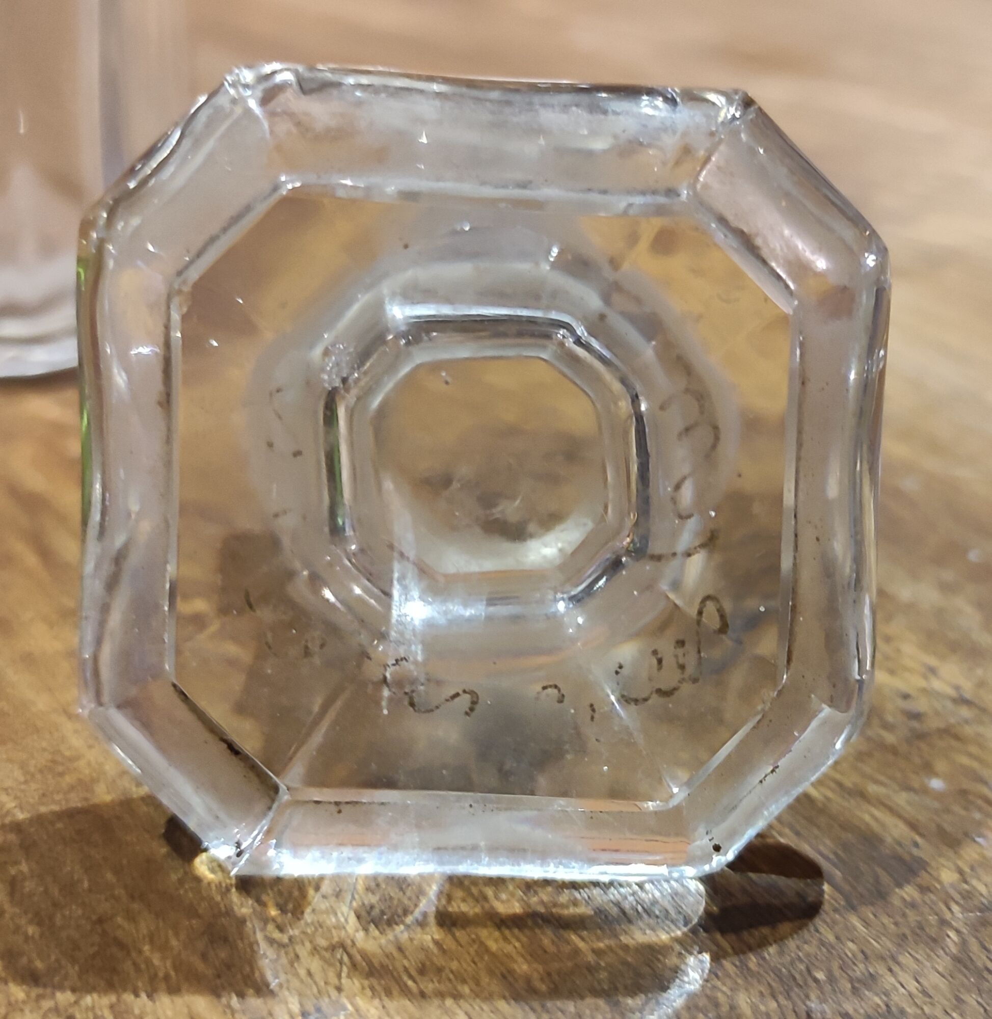Old carafe kirsch crystal Baccarat and mother-of-pearl