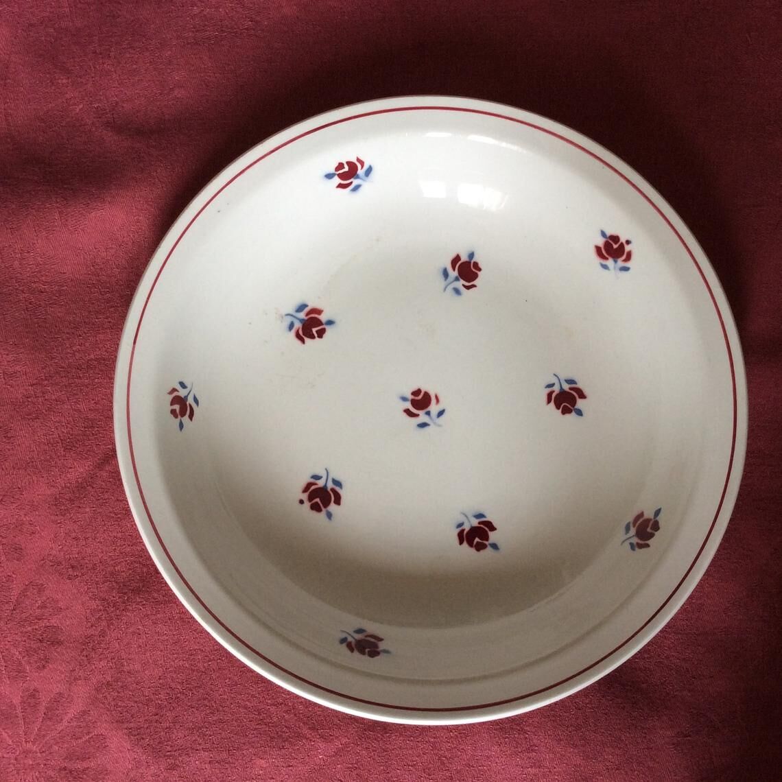 Rosette ceramic round dish