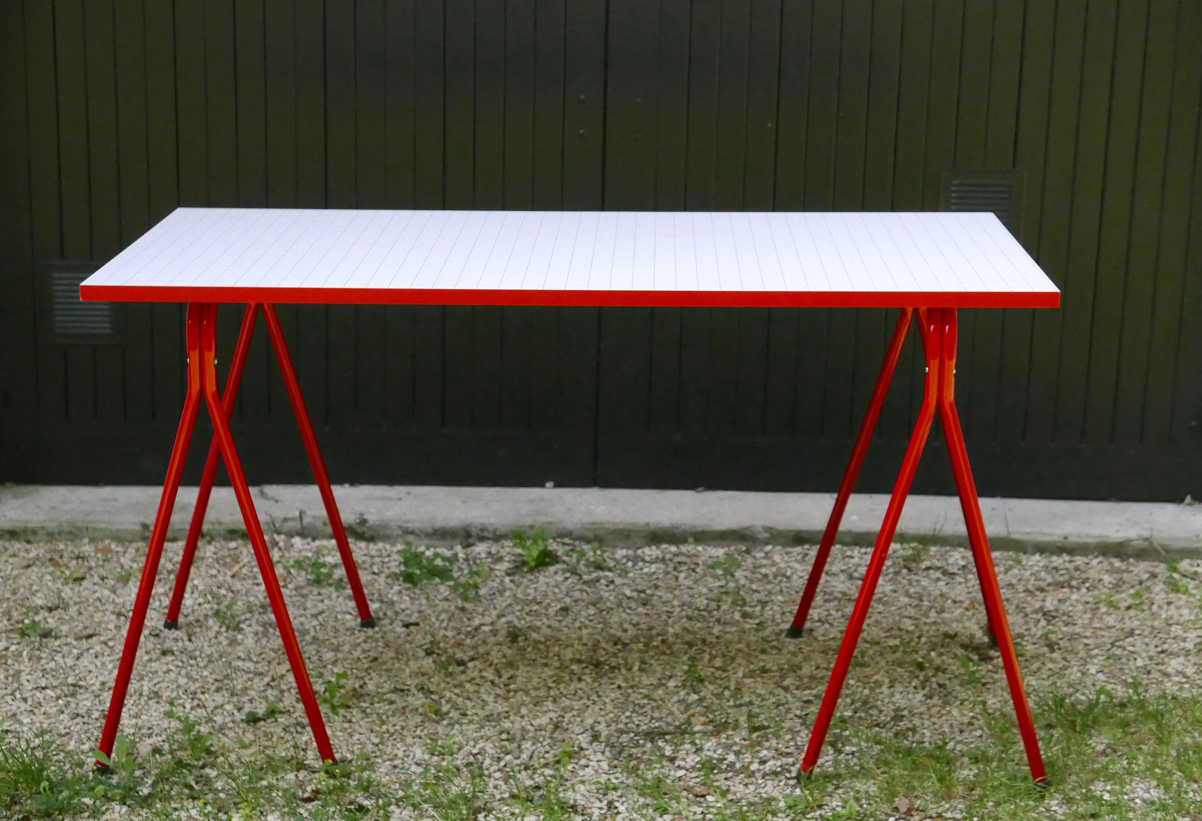 Desk with red trestles, white plaid tray, 80s