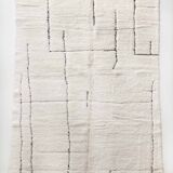 Moroccan Berber carpet beni ouarain ecru with black patterns engraved 298x202cm