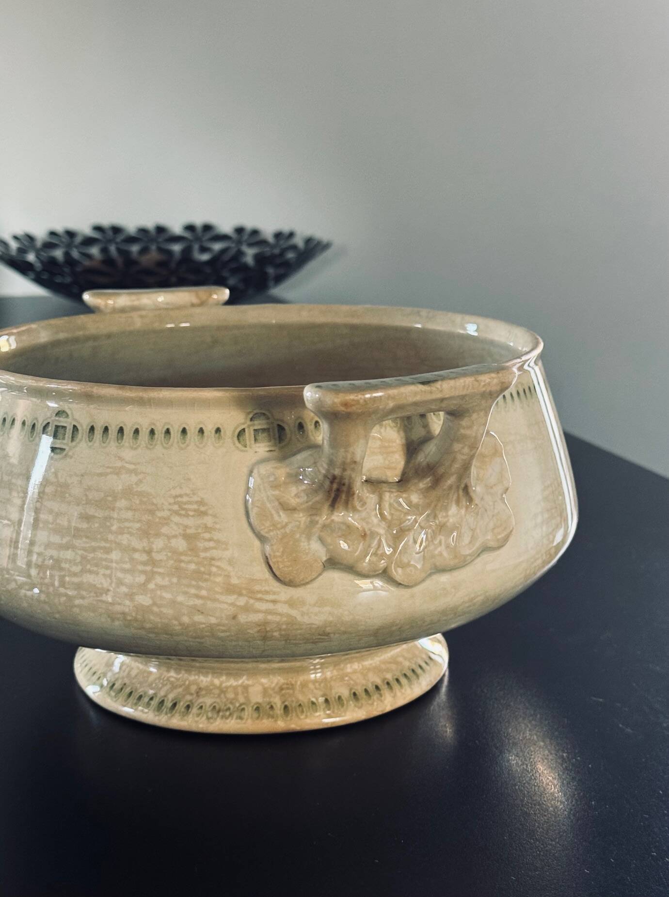 Vegetable dish (or soup tureen) Creil & Montereau, Dublin