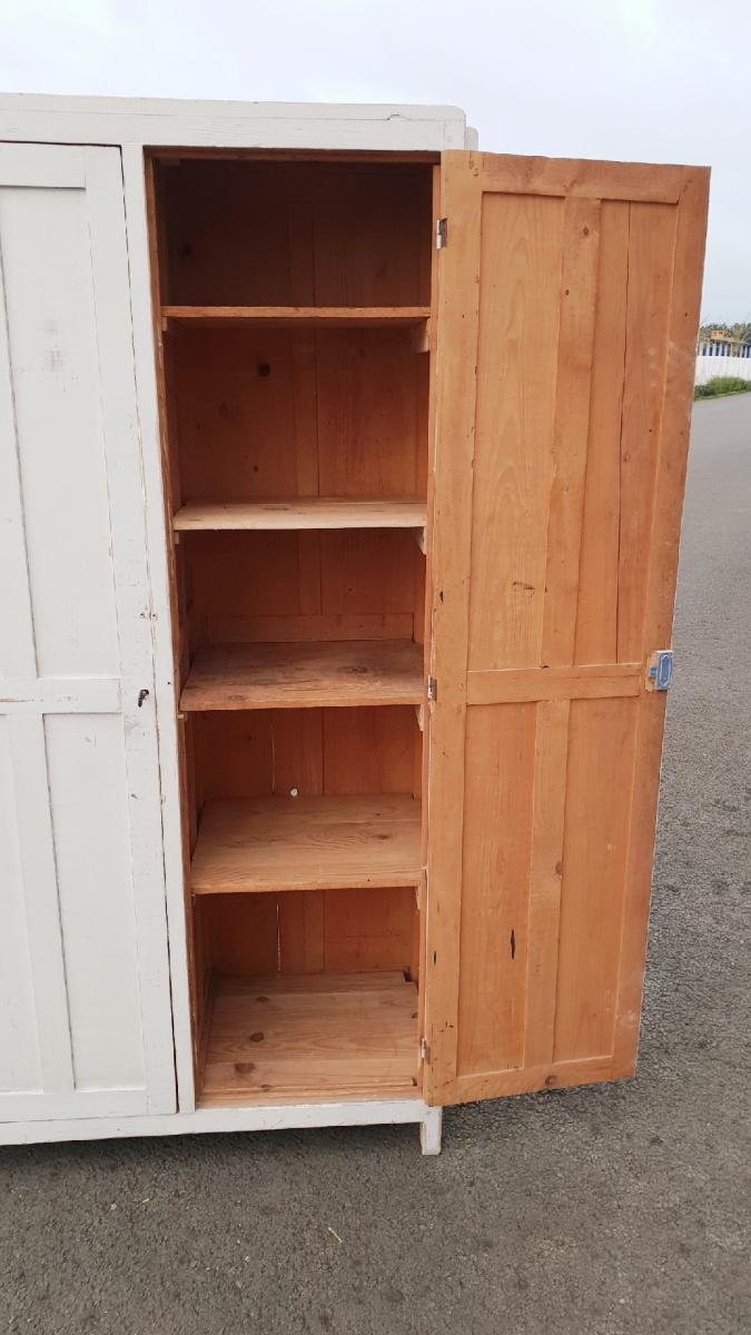 Vintage parisian wardrobe