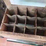 Counter-bottle locker