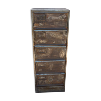 Metal clamshell cabinet