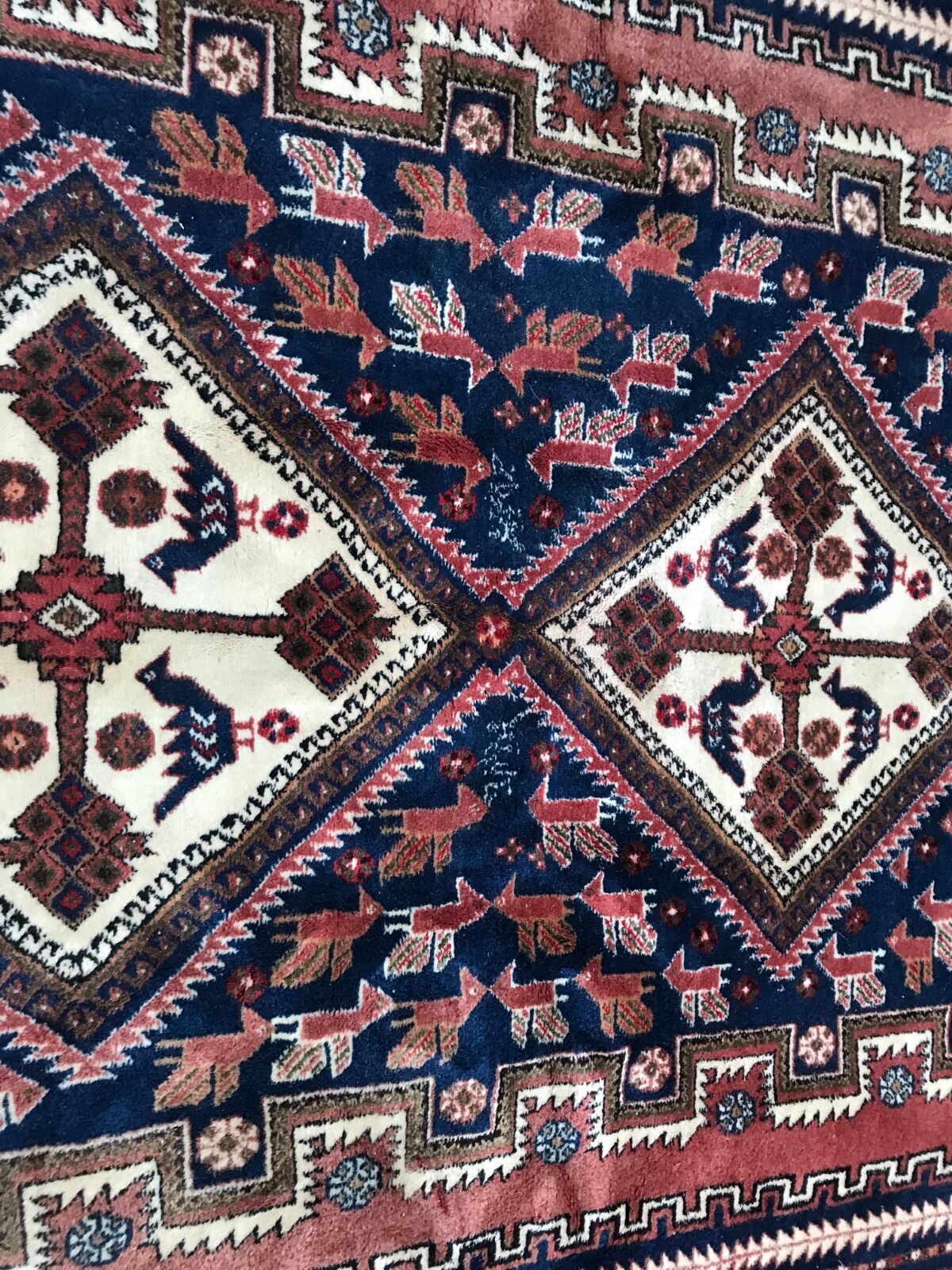 Carpet vintage Persian Afshar done hand 143 X 187 CM