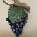 Applies bunch of purple grapes.