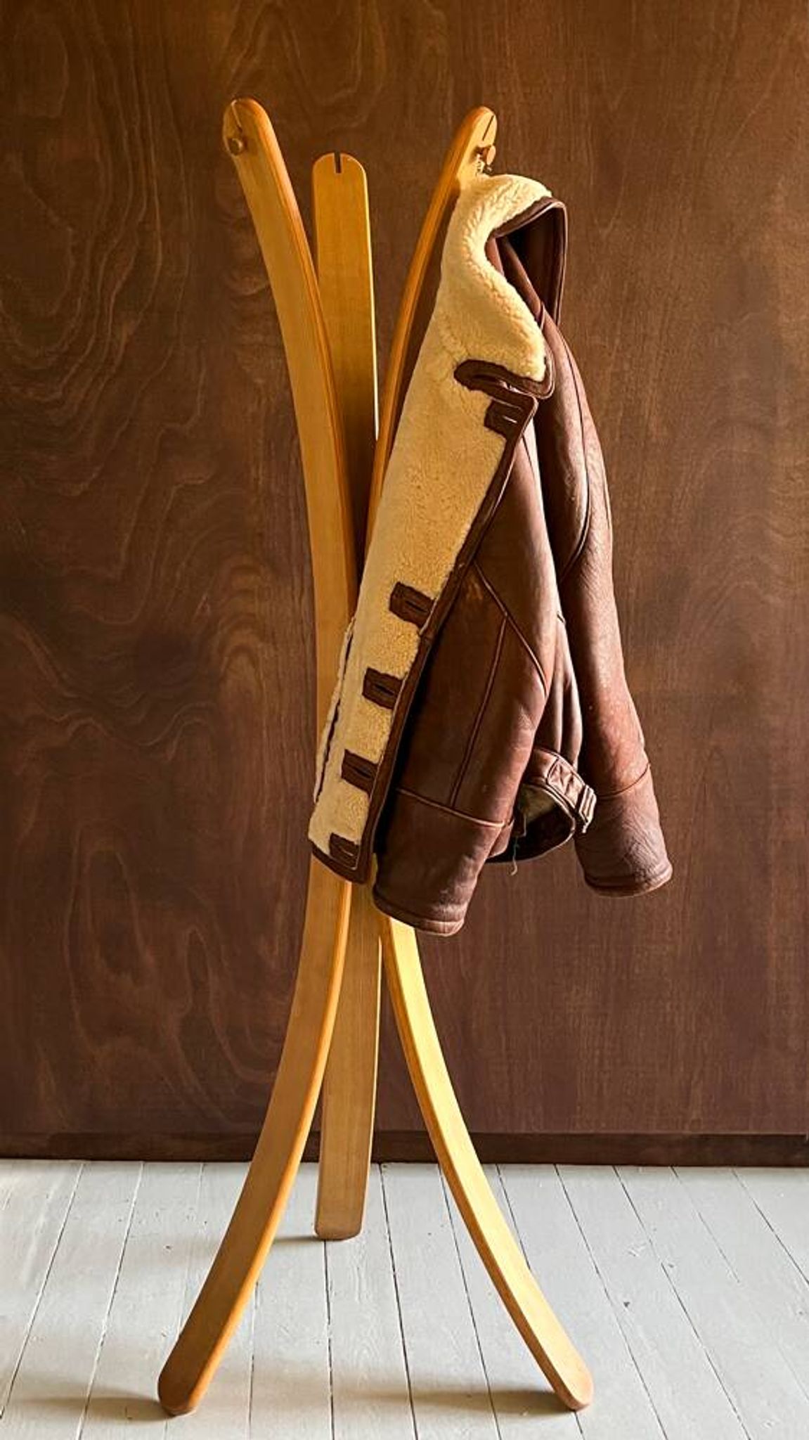 Oak coat rack with three branches