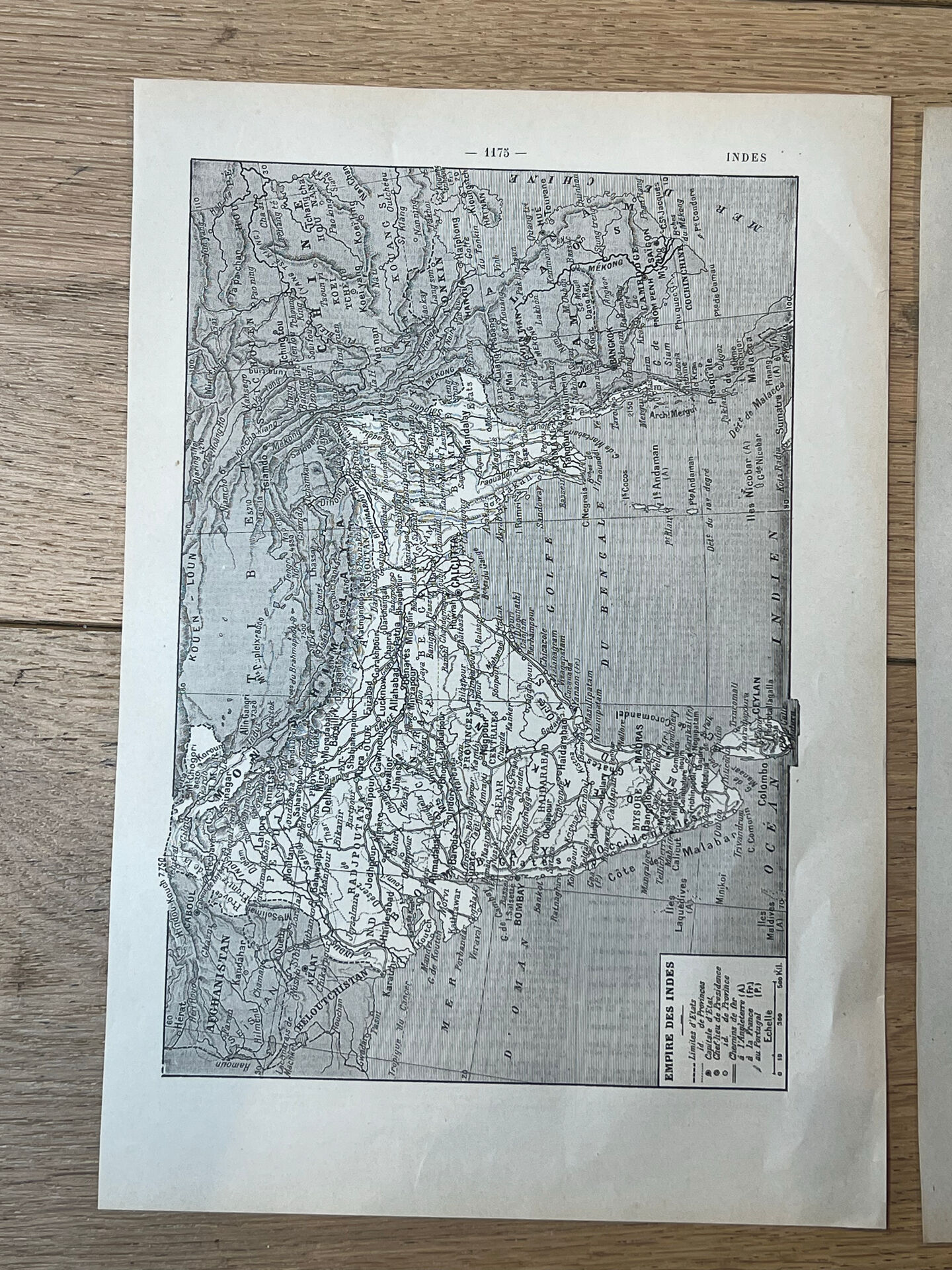 Set of 2 maps - India and Australia 20x29cm