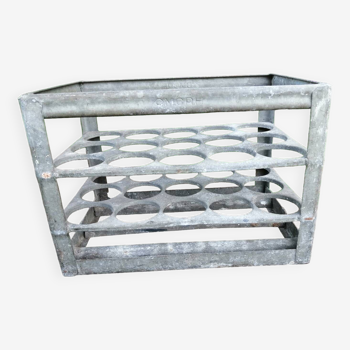 Zinc bottle rack