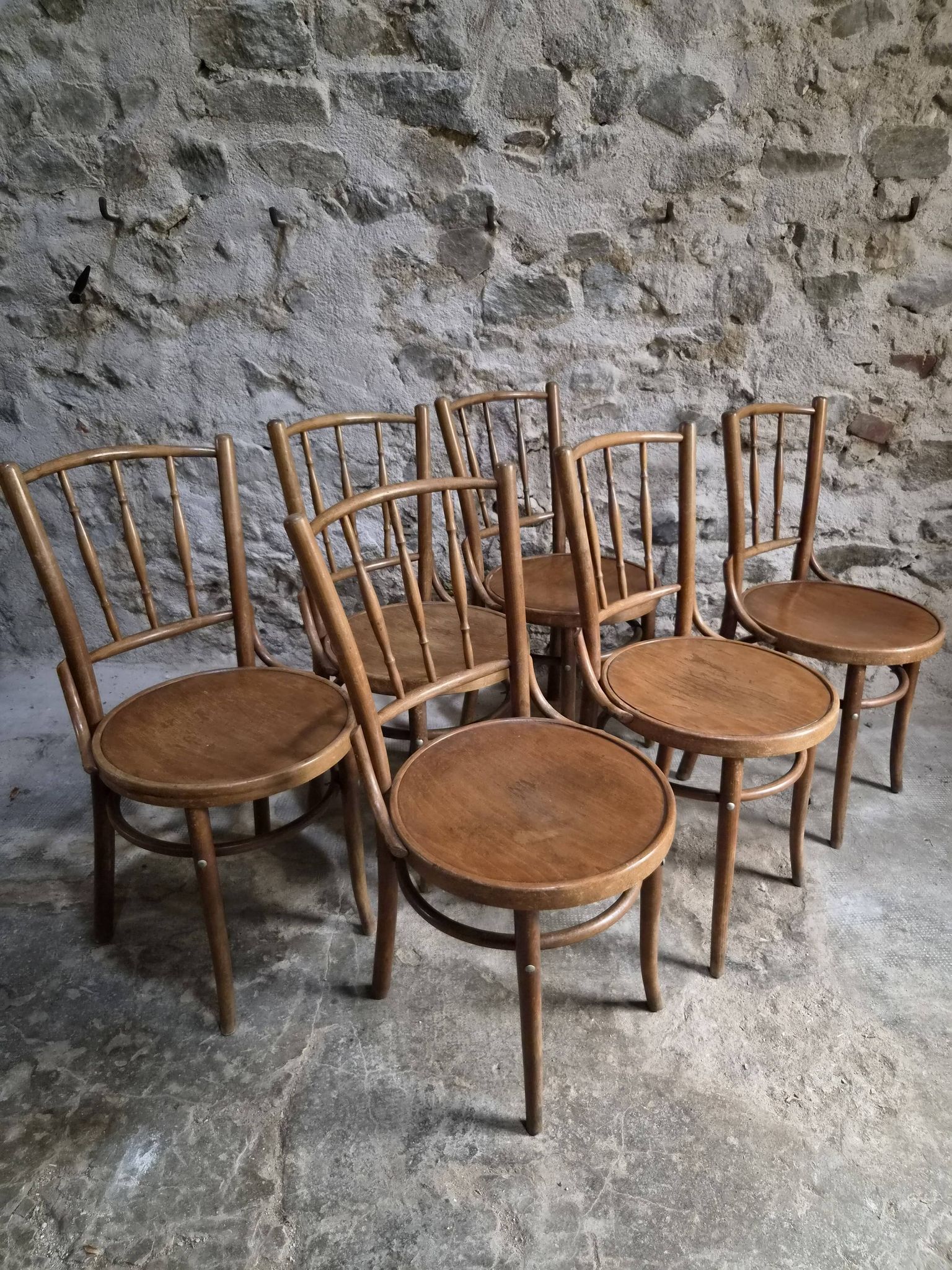 Set of 6 Fischel bentwood bistro chairs, Czechoslovakia, circa 1930–1950.