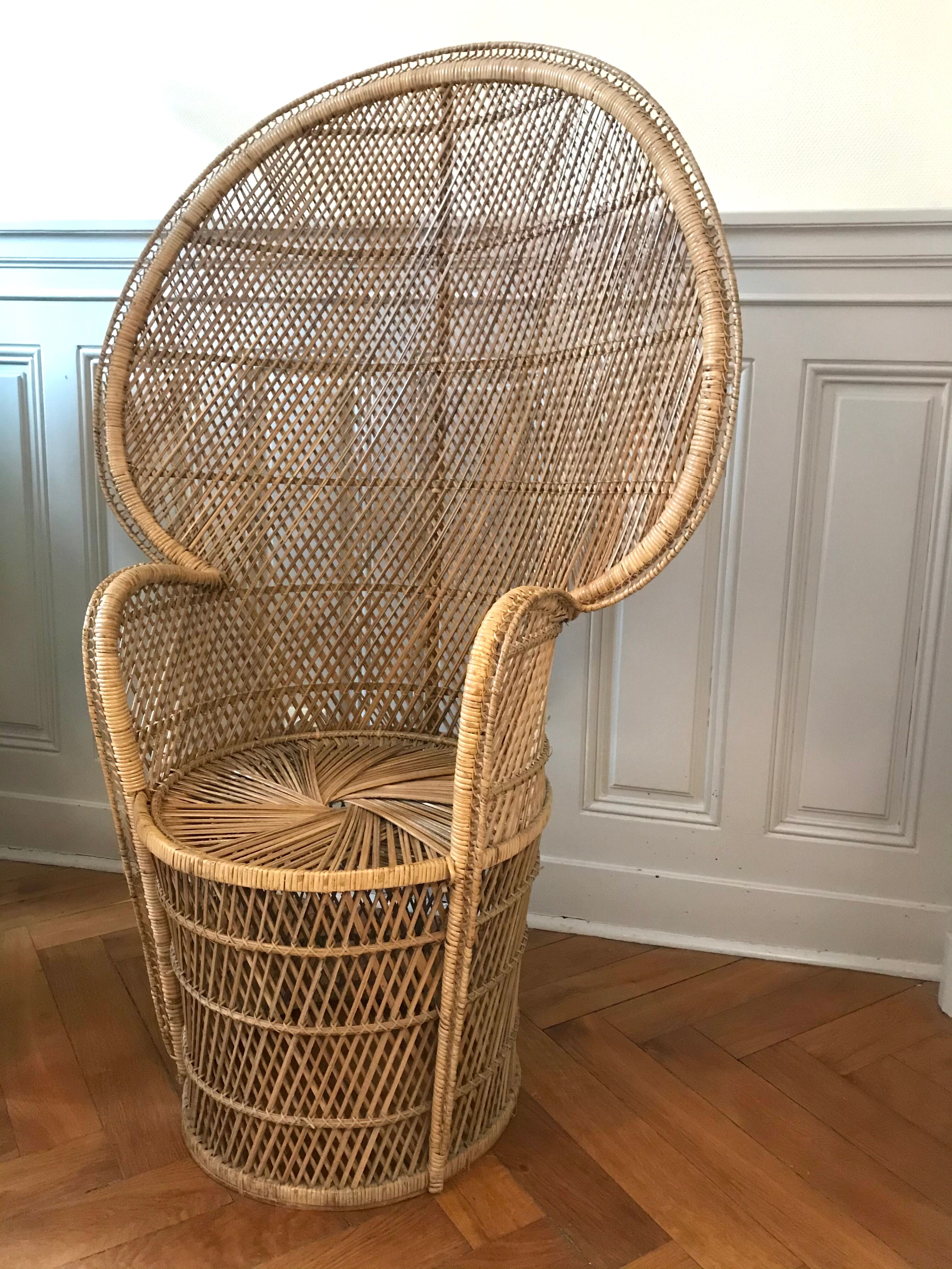 Emmanuelle chair