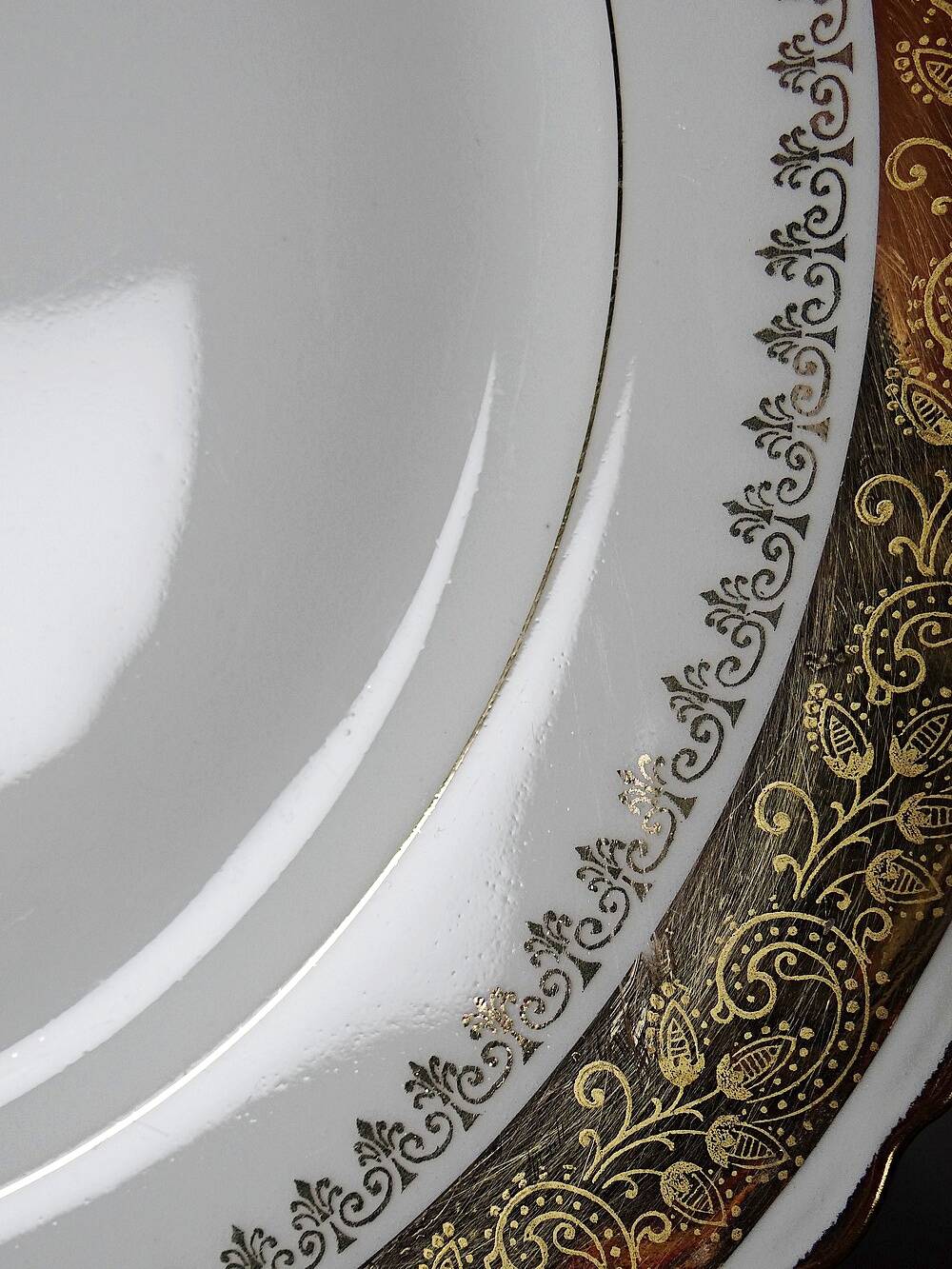 Set of 6 vintage flat plates ADP L Royal Limoges, gilded porcelain - 1
