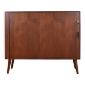 Buffet à portes tambour en teck danois des années 1960.