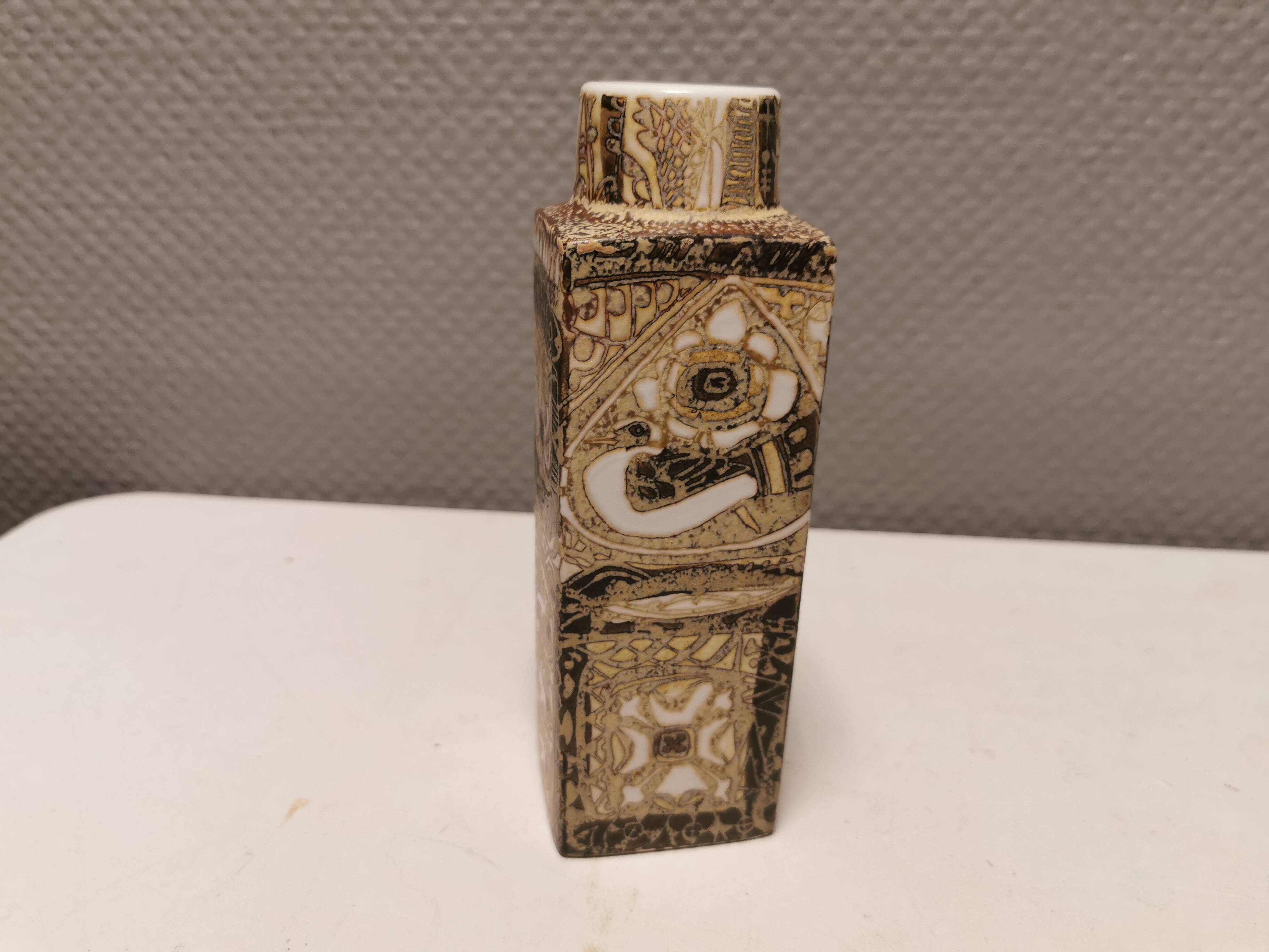 Nils Thorsson Baca vase for Royal Copenhagen Denmark, abstract design, 1960s