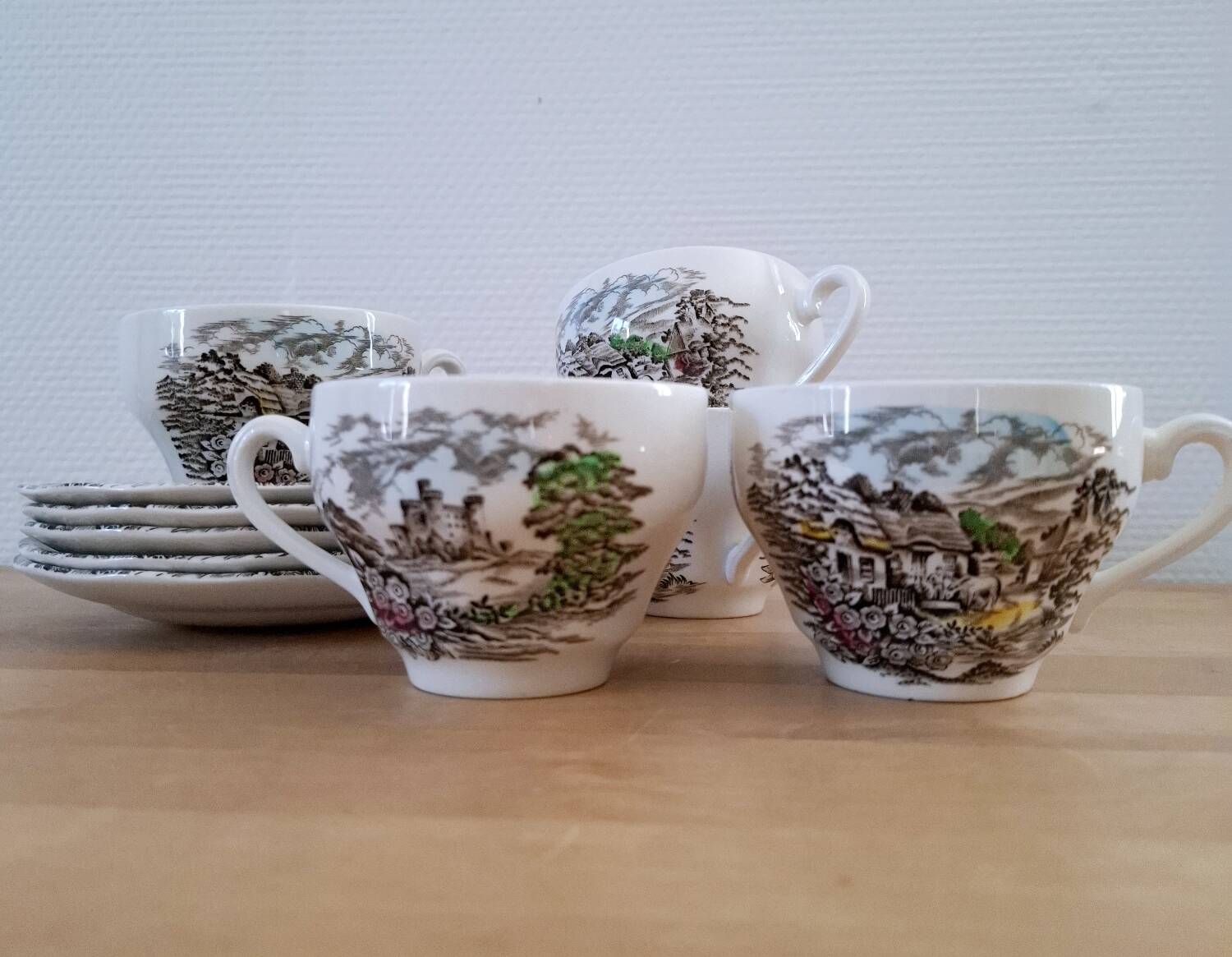Tasses et soucoupes wedgwood england