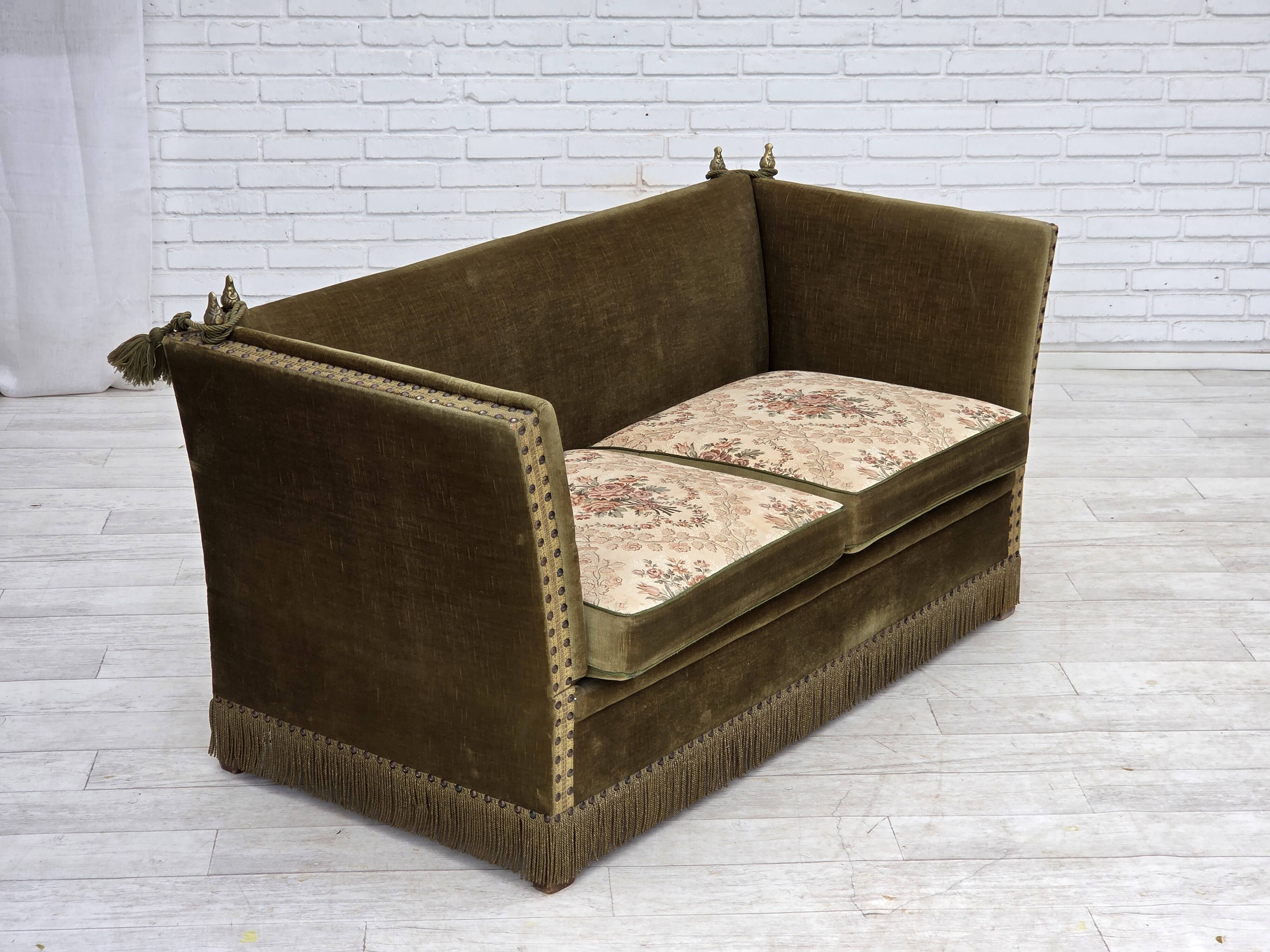 Canapé "Espagnol" à bras tombants, 2 places danois des années 1970, en velours de mobilier.