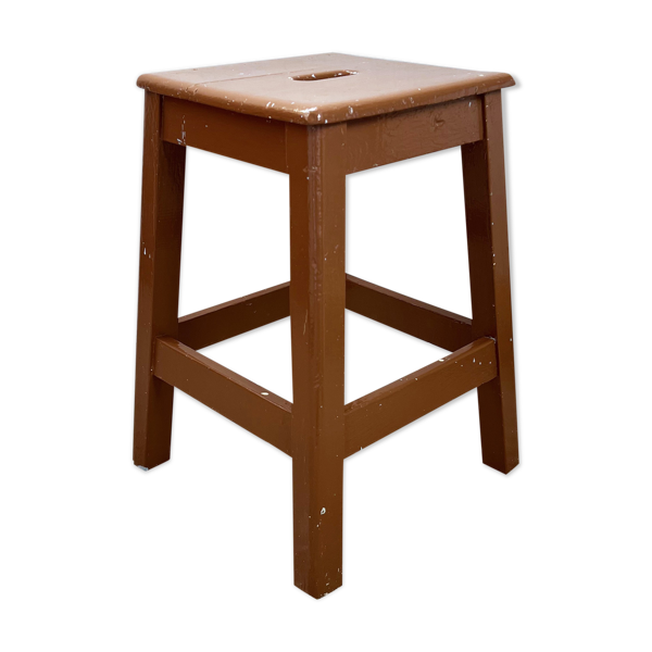 Tabouret d’atelier bois chocolat au lait — Beyit