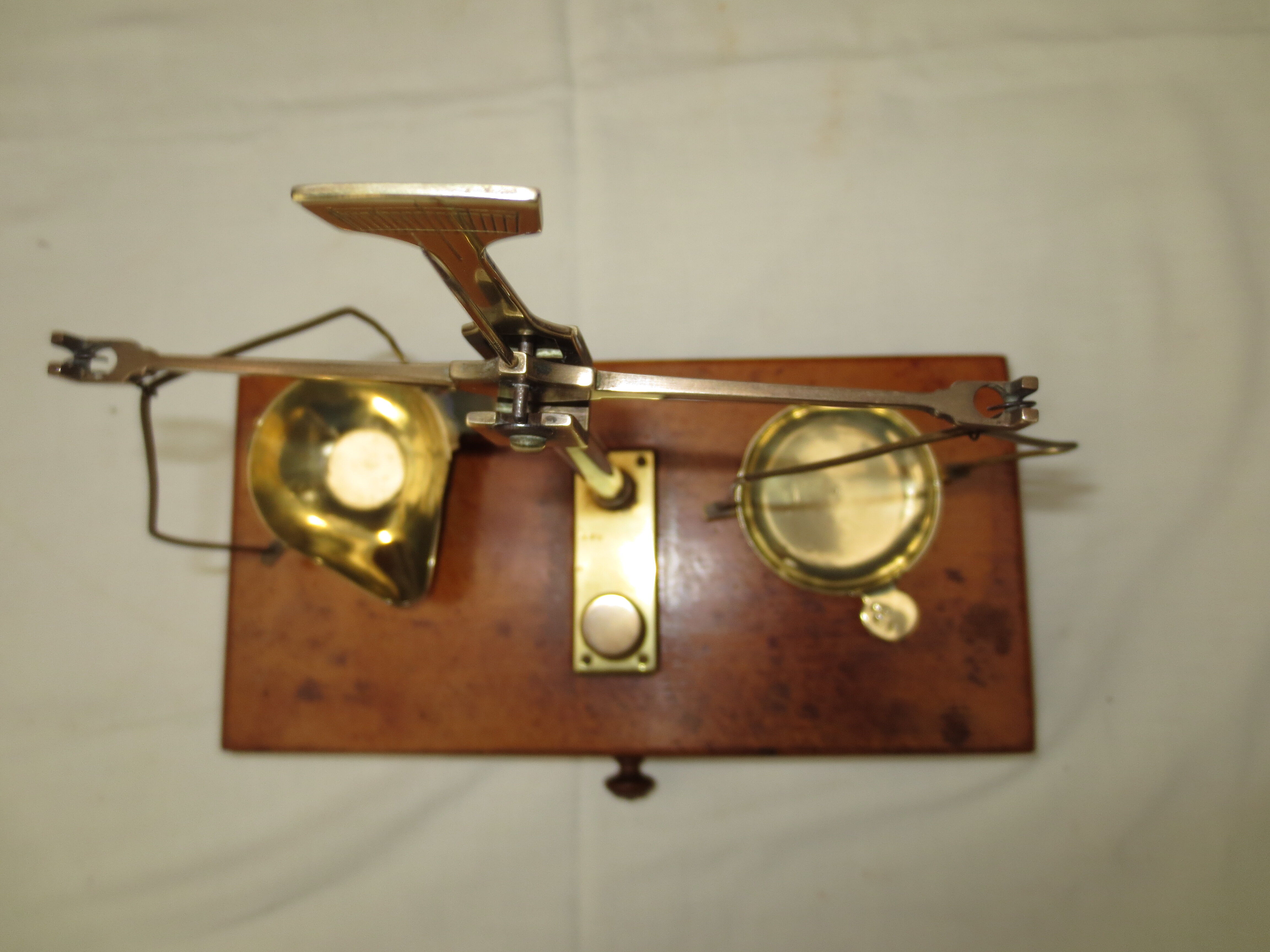 Precision scale testut