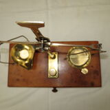 Precision scale testut