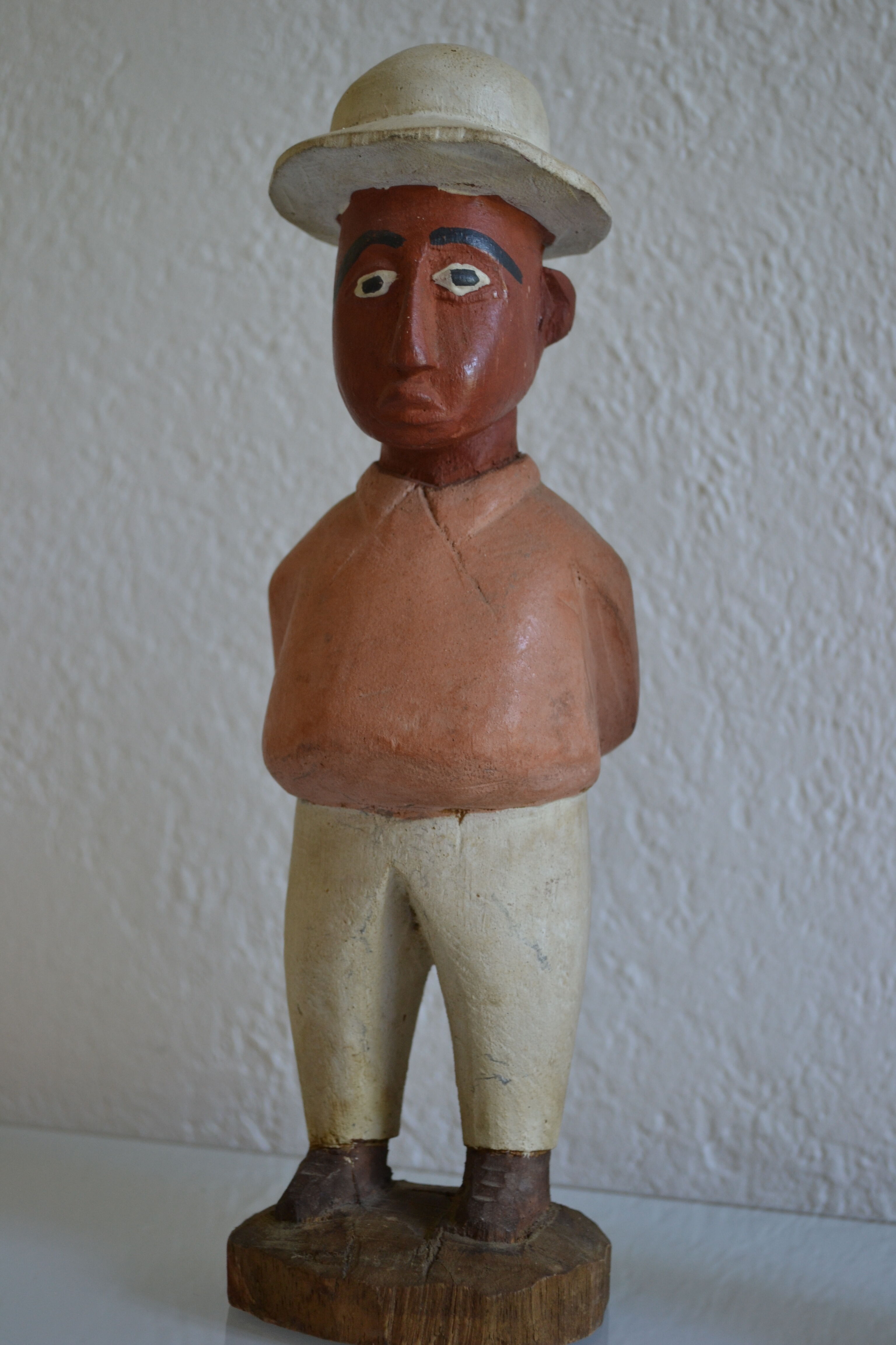 Couple of settlers African statuettes