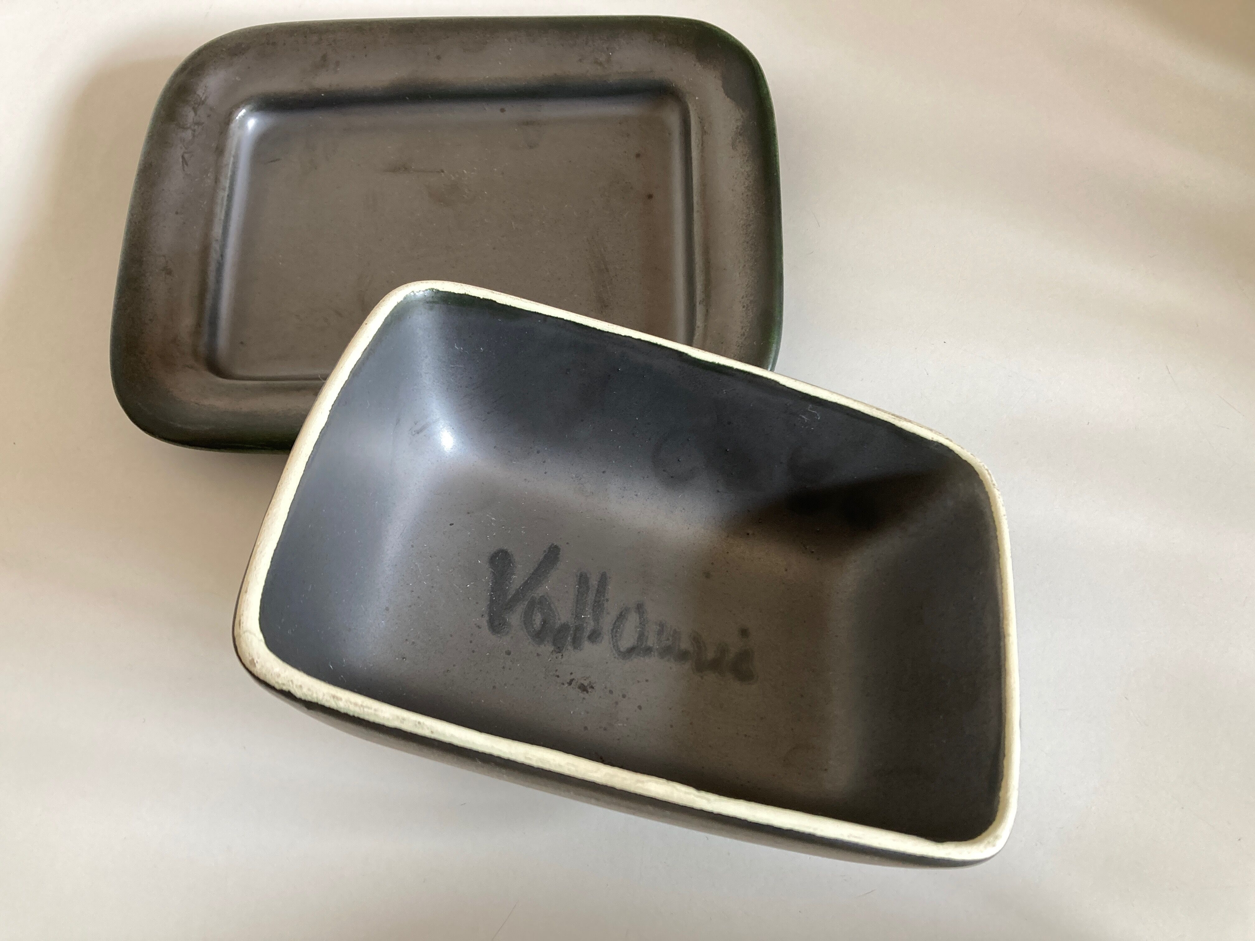 Butter maker 1960 in enamelled earth of Vallauris
