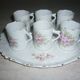 Tasses à café et plateau, vaisselle pour enfant en porcelaine ancienne