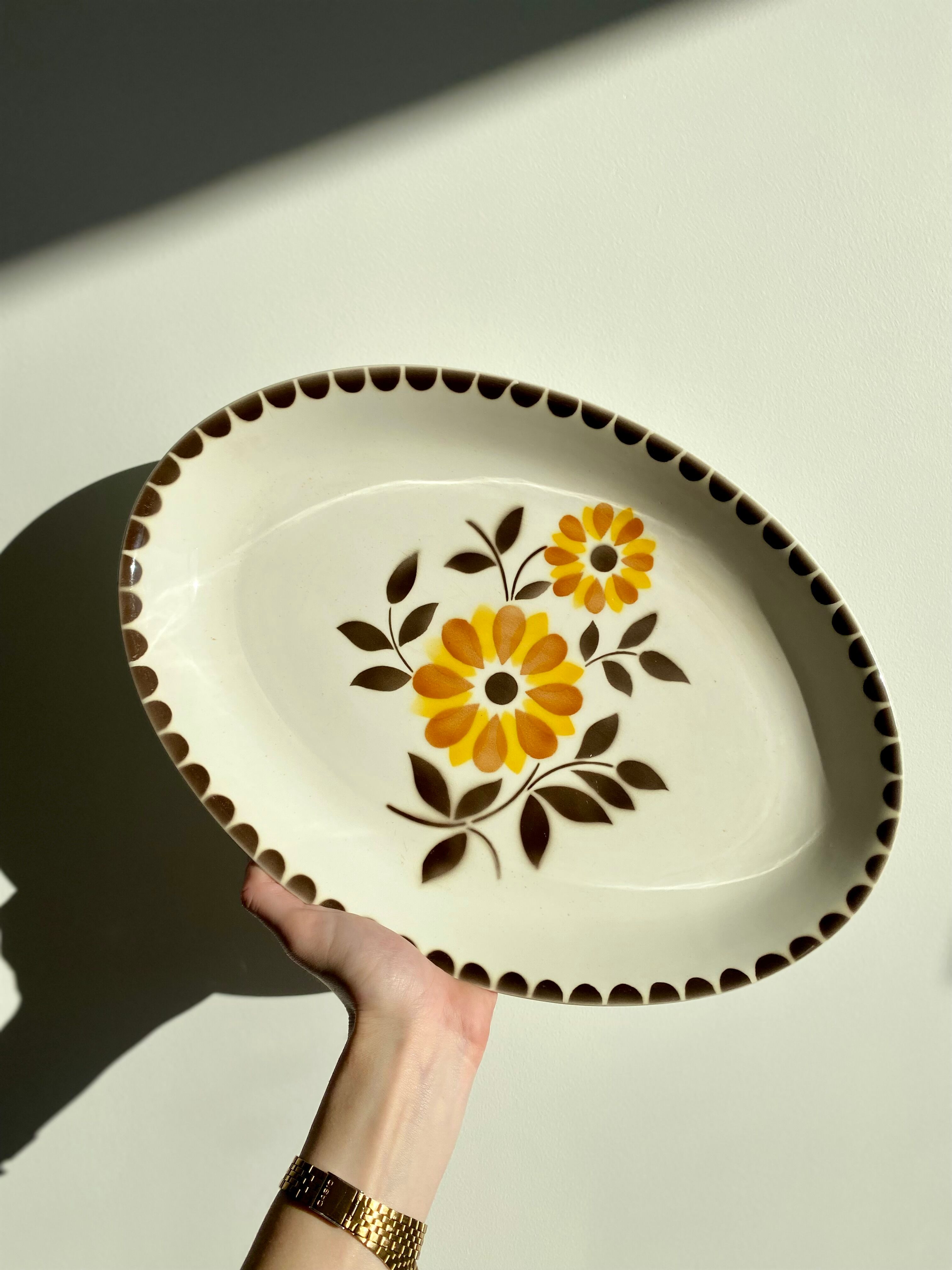 Oval serving dish - floral patterns