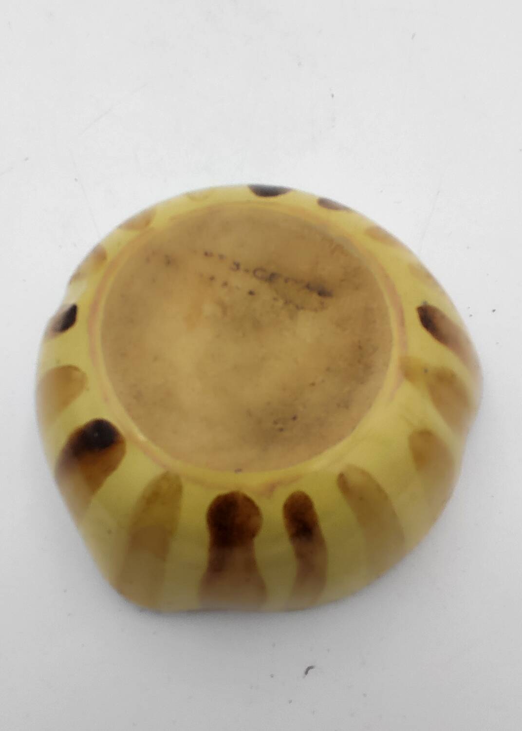 Ceramic bowl with rooster decoration signed