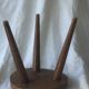 Tabouret bois art populaire tripod pieds compas ancien