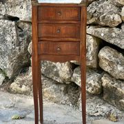 Petite table Chiffonnière en bois de placage de style Transition .