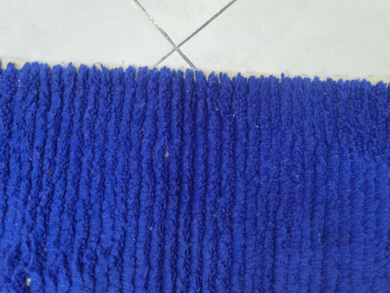 Handcrafted Moroccan rug decorated 250cm x 100cm