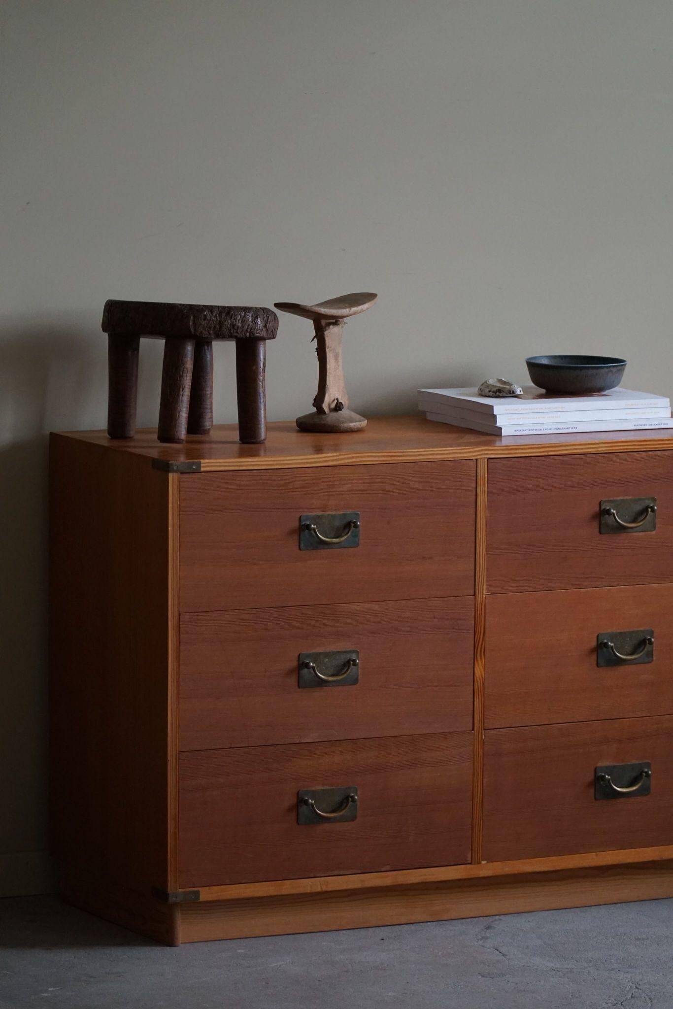 Mid-century modern Danish, a classic Oregon pine chest of drawers, 1950s.