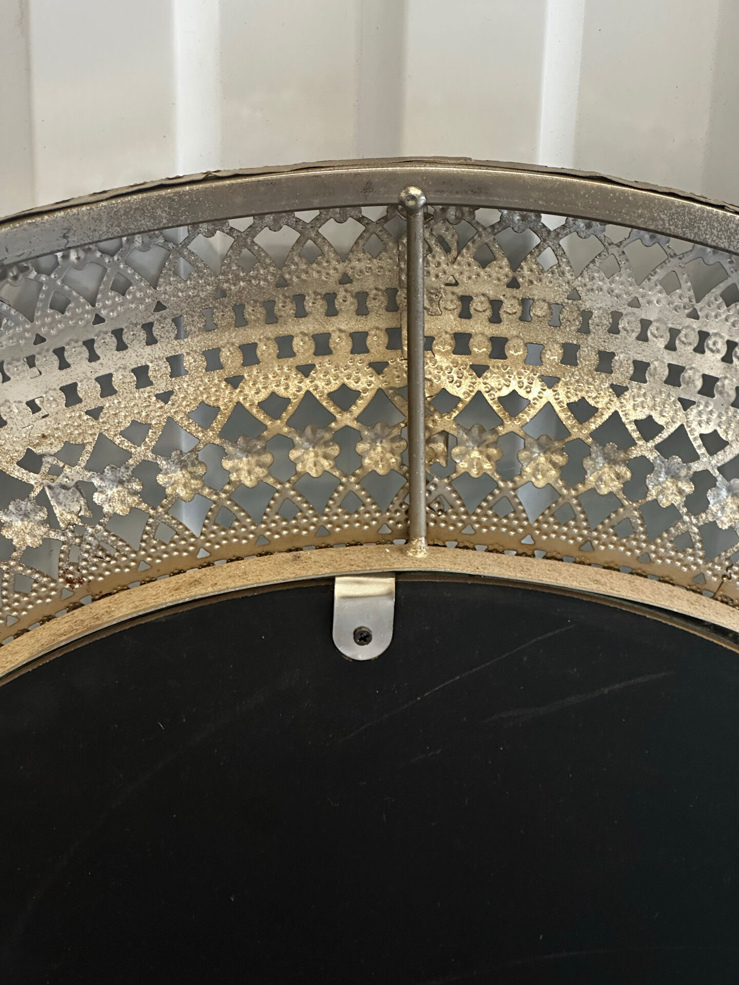 Large oriental mirror in pierced metal - H 116 cm