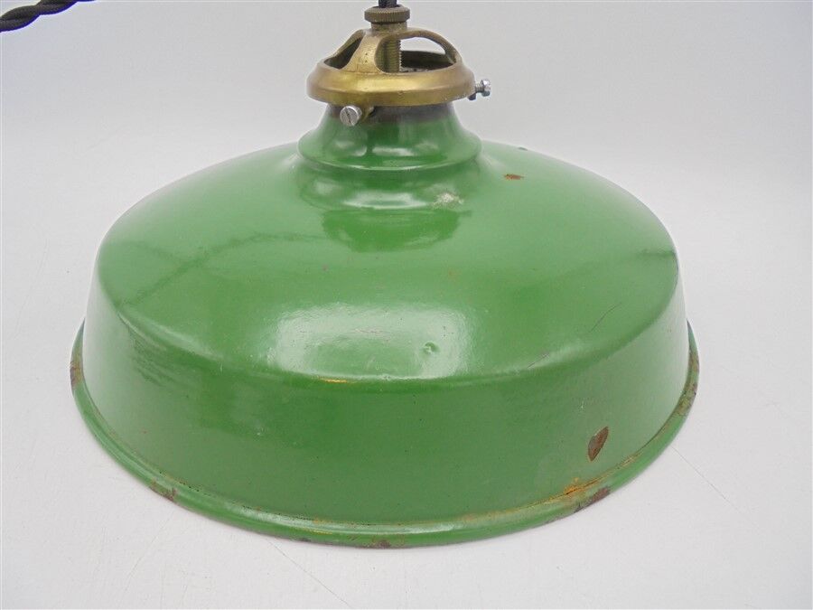 Enamelled sheet metal hanging