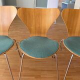 Set of three 3107 Dining Chairs by Arne Jacobsen for Fritz Hansen Denmark