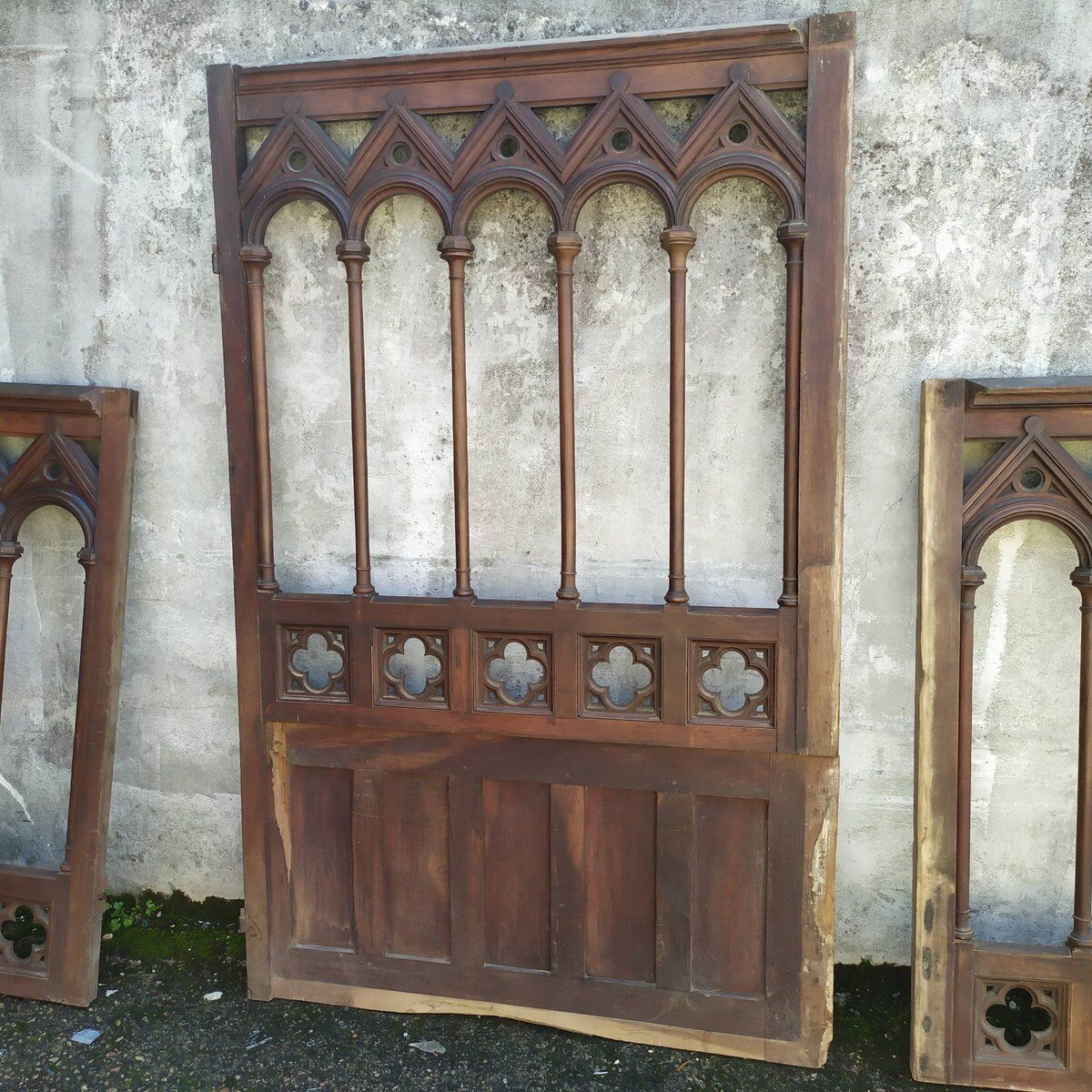 Boiserie claustra style gothique