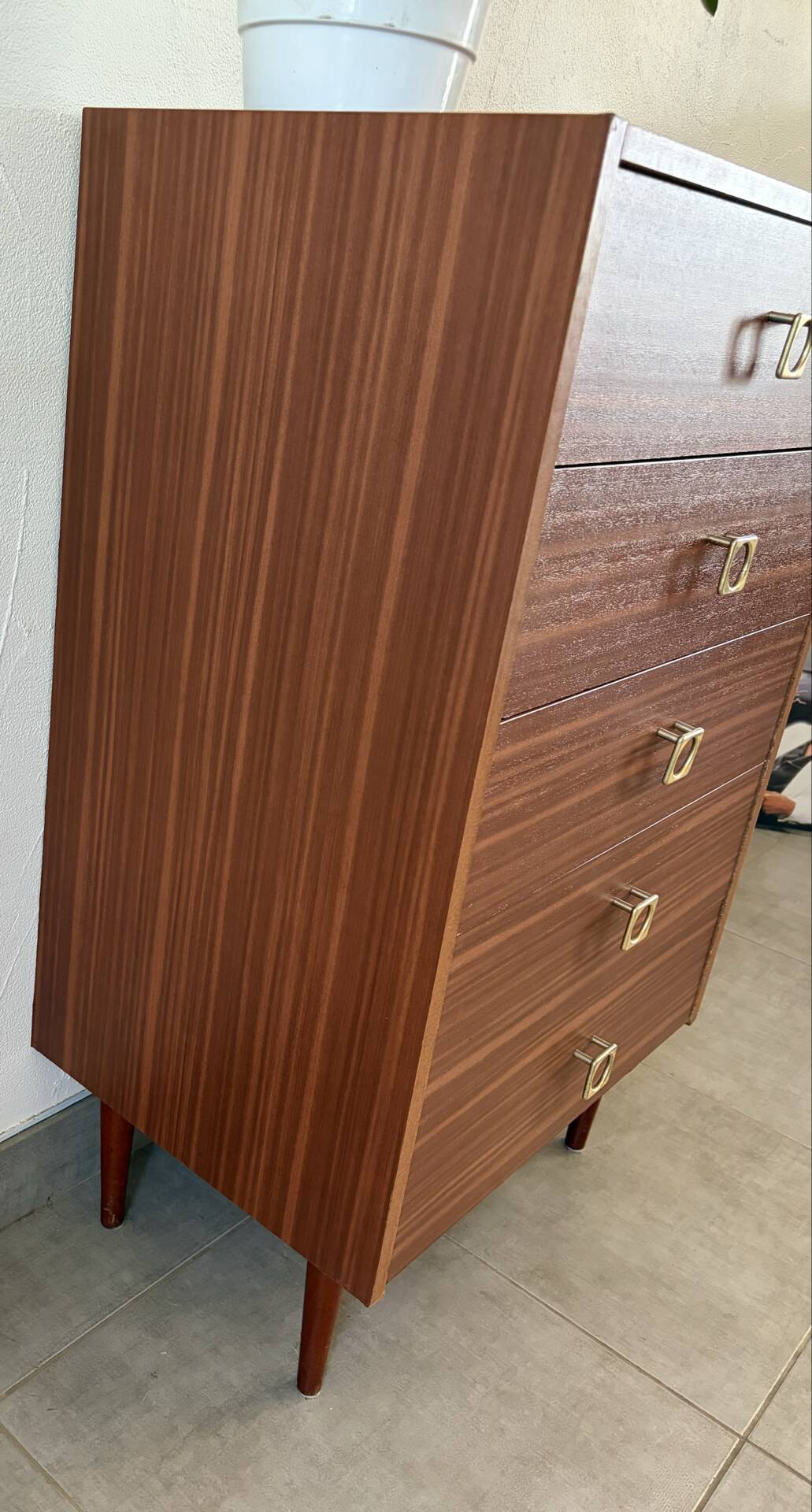 Vintage chest of drawers