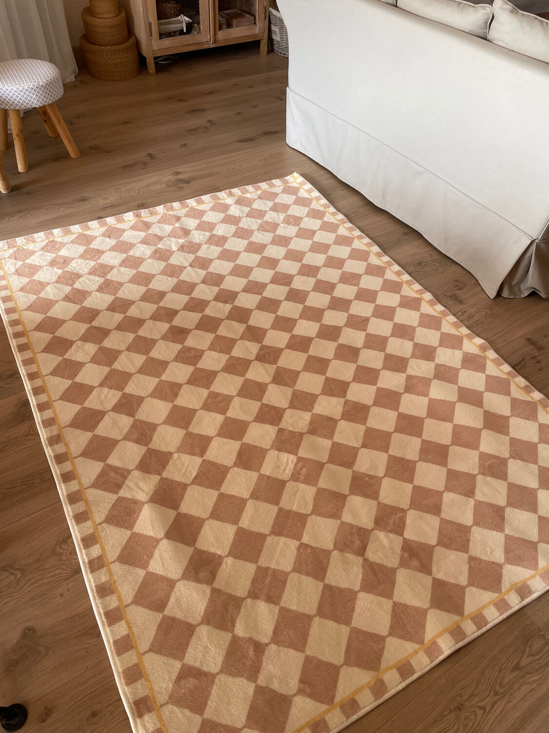 Beige checkerboard rug